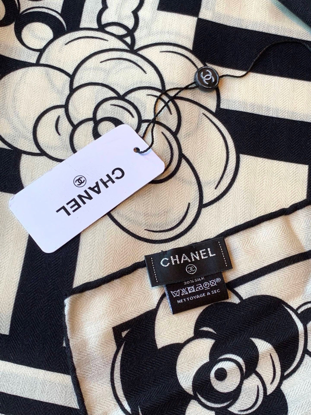 CHANEL 26S SCARF 135 IN CASHMERE AND SILK 309893
