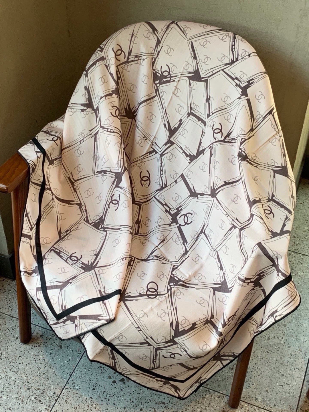 CHANEL 26S SCARF 135 IN CASHMERE AND SILK 309913