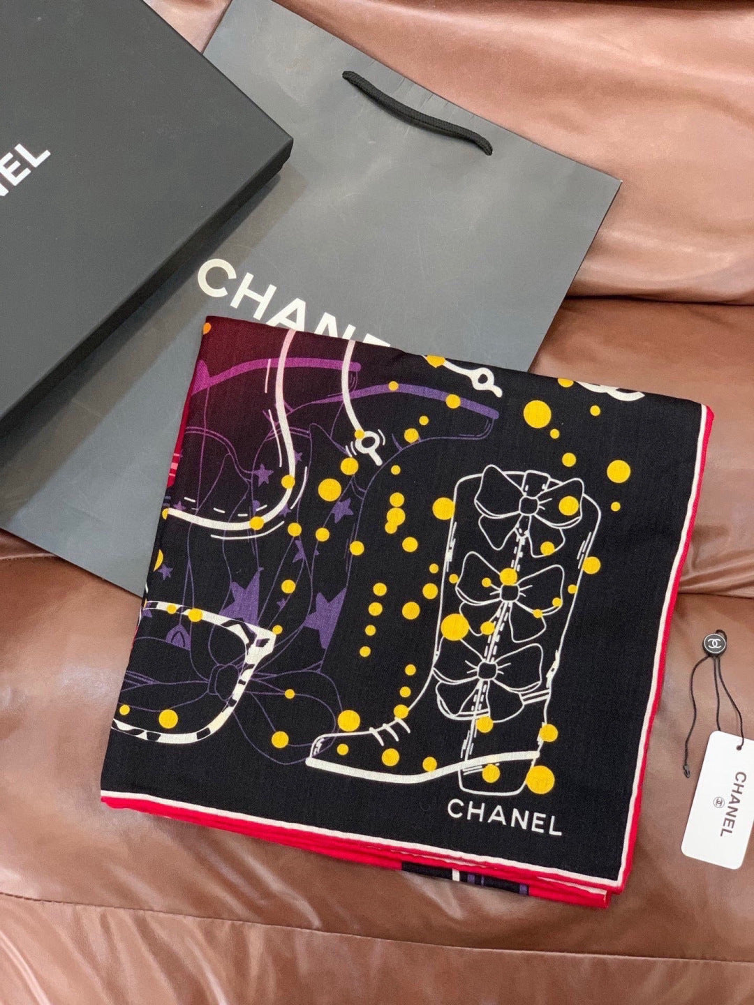 CHANEL 26S SCARF 135 IN SILK AND CASHMERE 313315