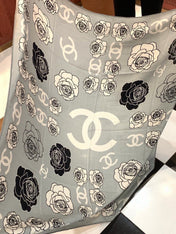 CHANEL 26S SCARF 140 IN SILK AND CASHMERE 313318