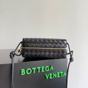 MINI LOOP CAMERA BAG 22 IN BLACK CALFSKIN