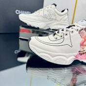 TRAINERS SNEAKER IN WHITE CALFSKIN WITH STICKER 238624