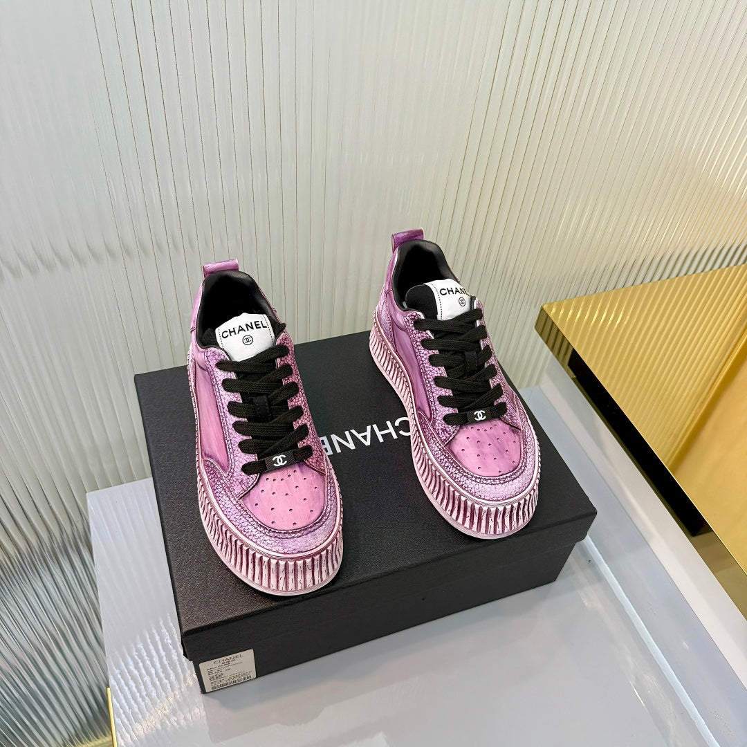 CHANEL 26S LOW-TOP SNEAKERS IN PURPLE PINK GRAFFITI PATTERN CALFSKIN