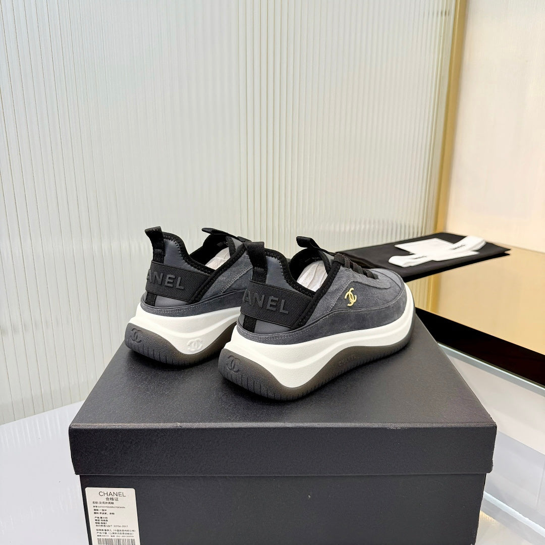 CHANEL 26S PLATFORM SNEAKERS IN GREY SUEDE WITH CC LOGO