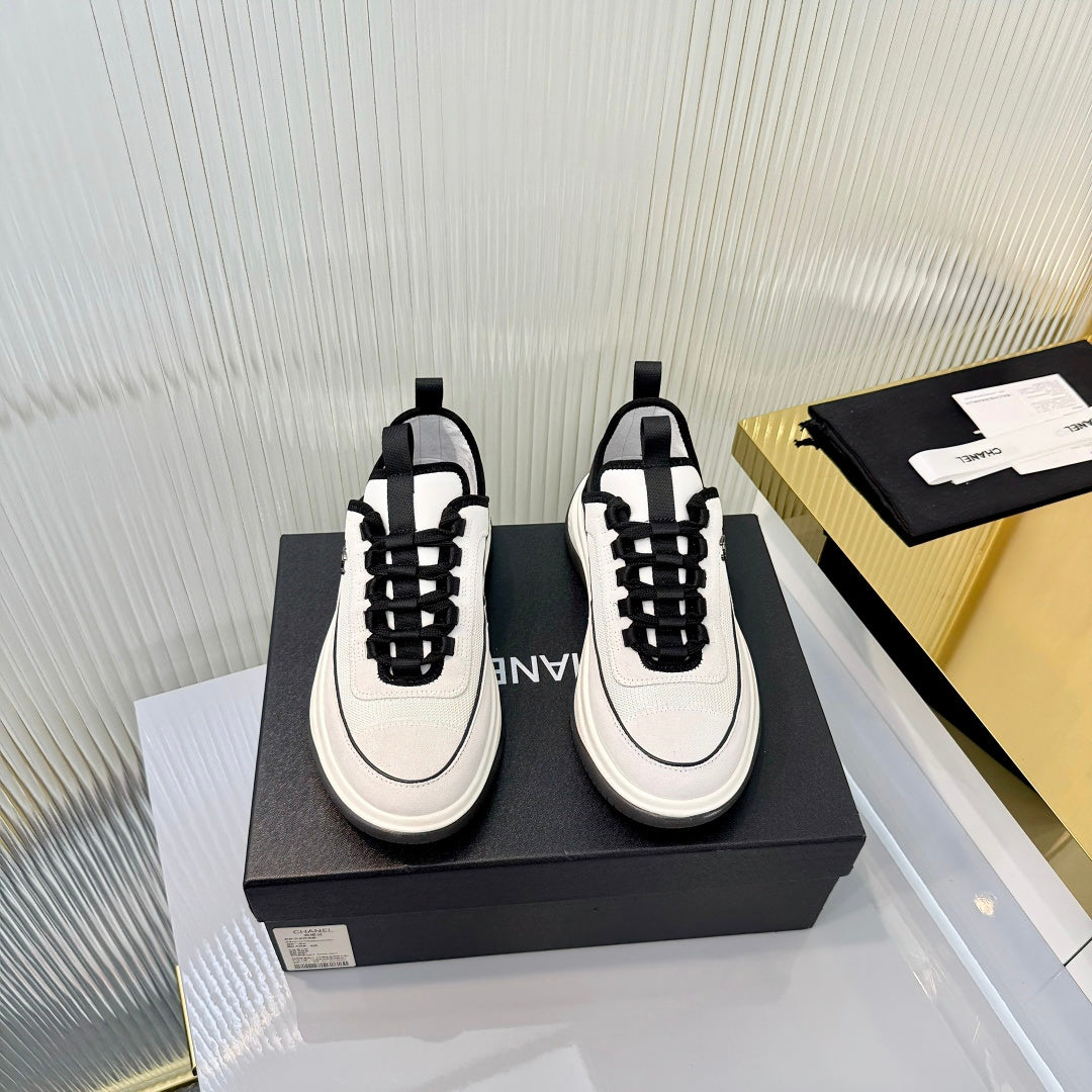CHANEL 26S PLATFORM SNEAKERS IN WHITE SUEDE AND FABRIC WITH CC LOGO