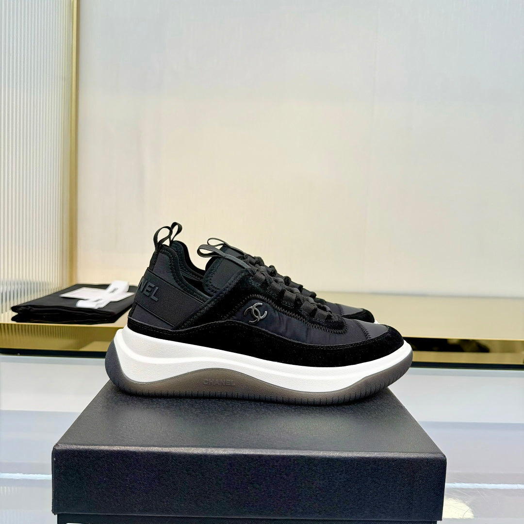 CHANEL 26S PLATFORM SNEAKERS IN BLACK CALFSKIN WITH CC LOGO
