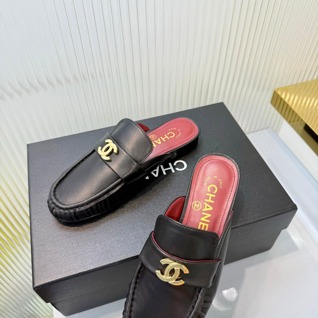 CHANEL 26S LOAFER MULES IN BLACK CALFSKIN WITH CC LOGO
