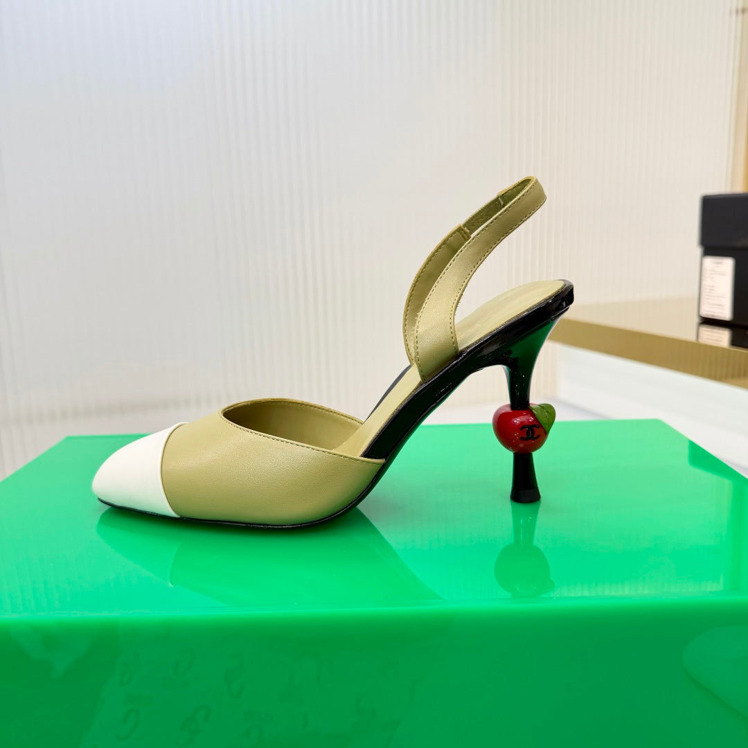 CHANEL 26S SLINGBACK POINTED-TOE HEELS 95 MM IN LIGHT OLIVE GREEN LAMBSKIN WITH WHITE CAP TOE