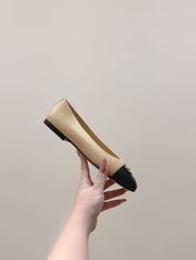 CHANEL 25S BALLET FLATS IN BEIGE CALFSKIN WITH BLACK CAP TOE GOLD HARDWARE