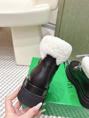 BOTTEGA VENETA 26S LUG ANKLE BOOTS IN BLACK CALFSKIN AND WHITE WOOL
