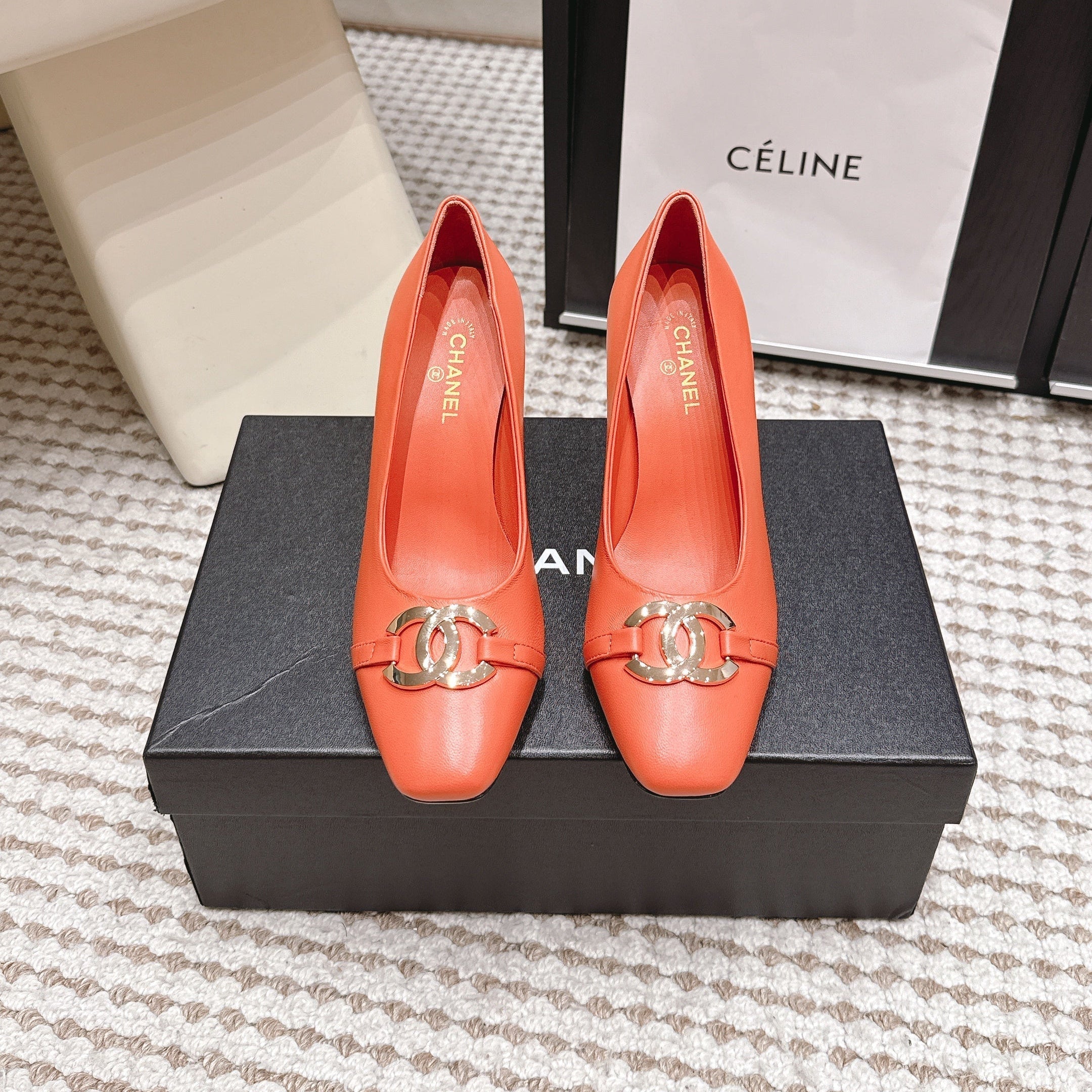 CHANEL 26S HIGH HEELS 95 MM IN ORANGE CALFSKIN WITH GOLD-TONE CC LOGO