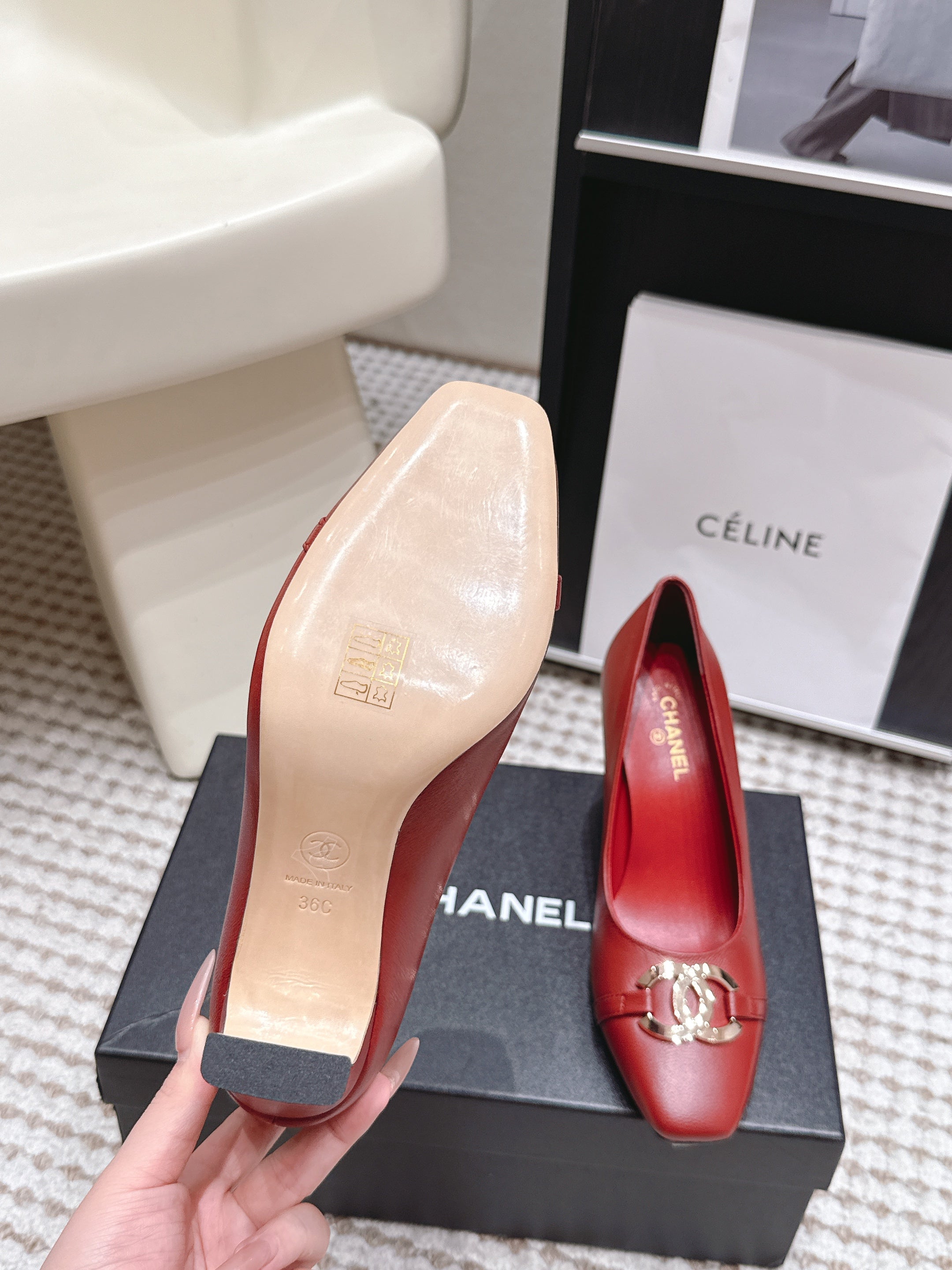 CHANEL 26S HIGH HEELS 95 MM IN RED CALFSKIN WITH GOLD-TONE CC LOGO