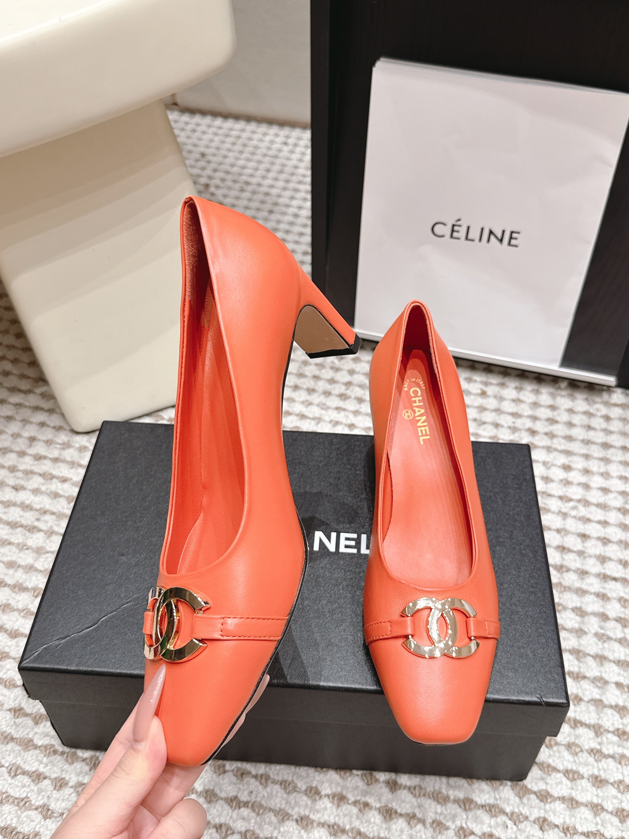 CHANEL 26S HIGH HEELS 75 MM IN ORANGE CALFSKIN WITH GOLD-TONE CC LOGO