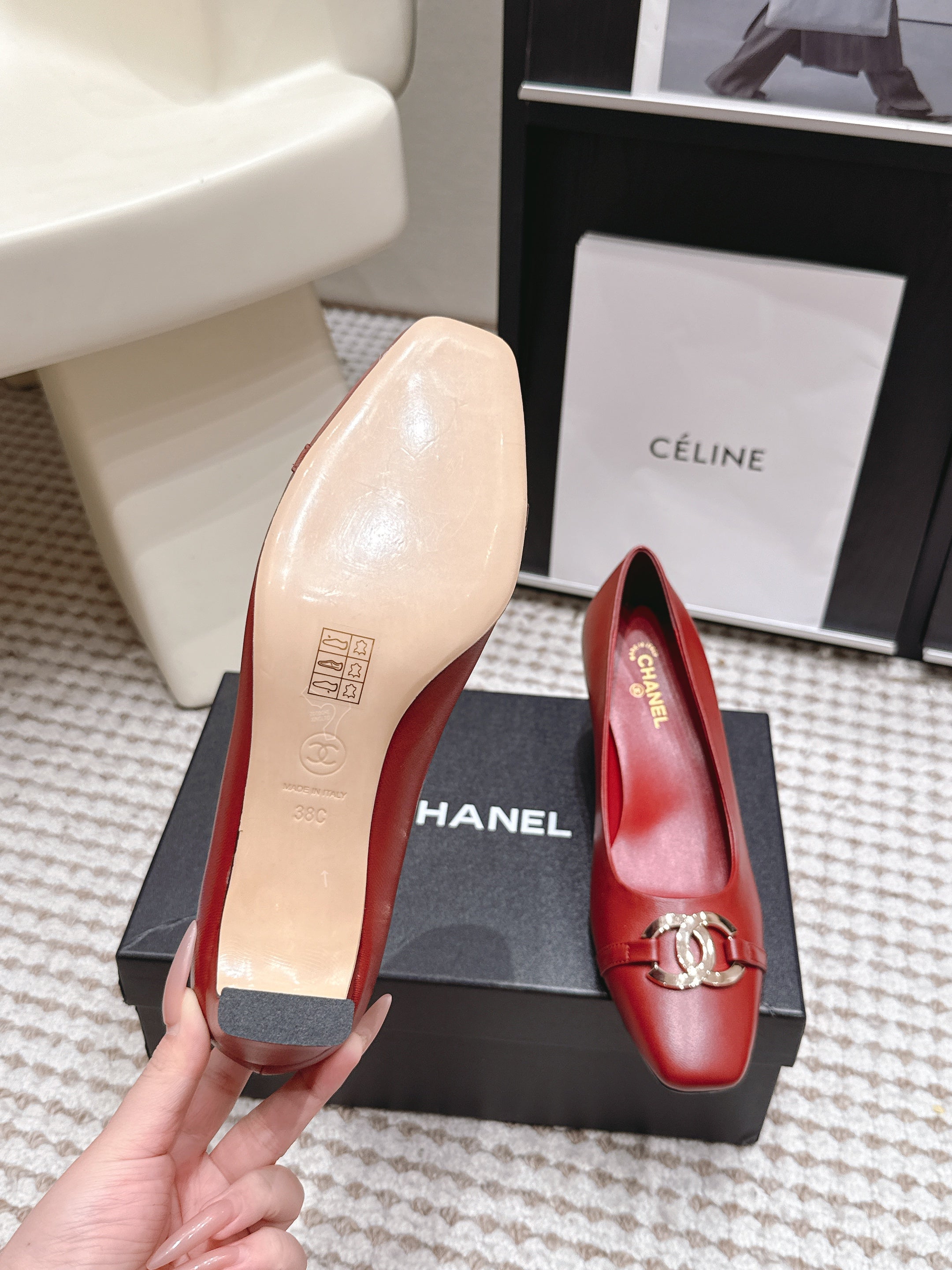 CHANEL 26S HIGH HEELS 75 MM IN RED CALFSKIN WITH GOLD-TONE CC LOGO