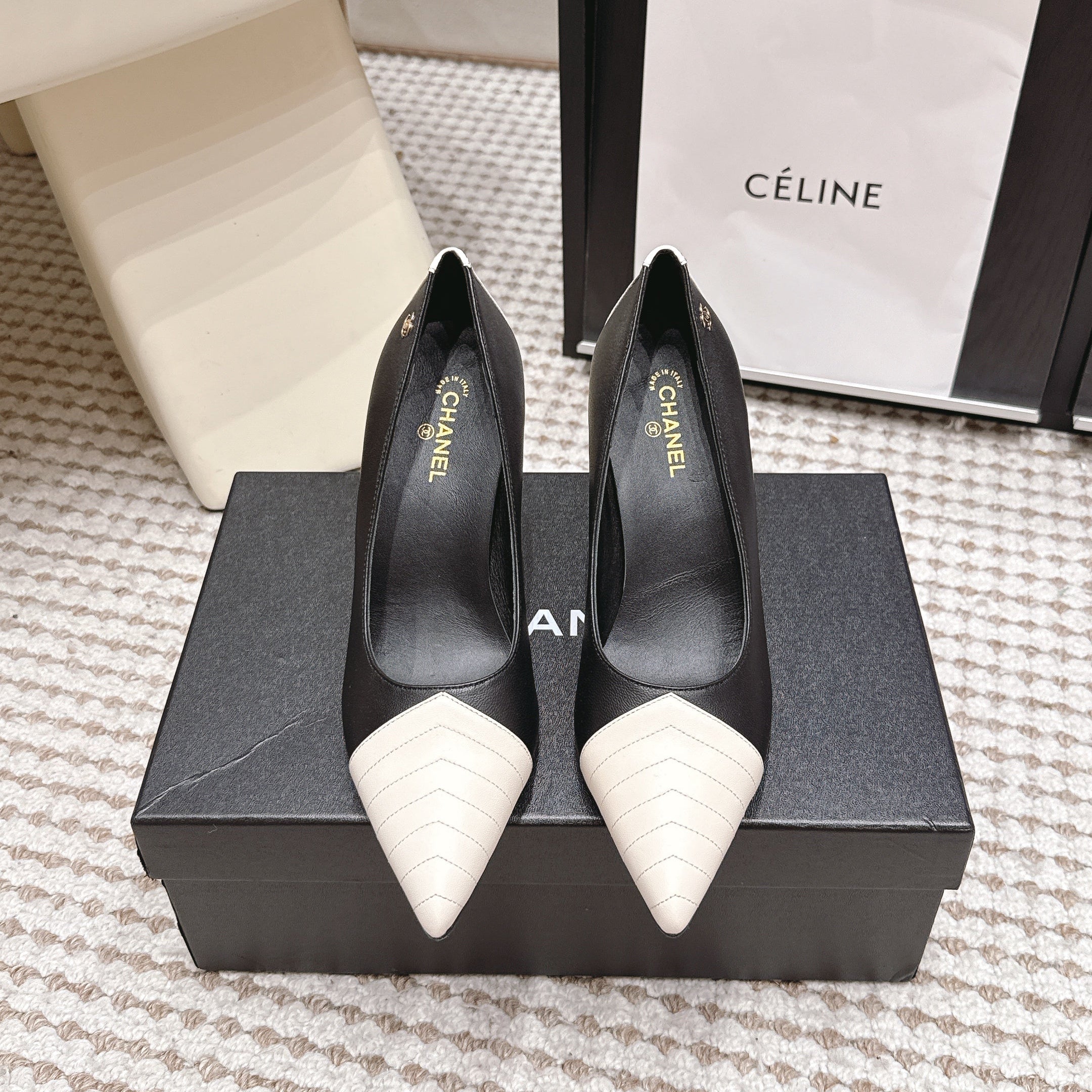 CHANEL 26S HIGH HEELS IN BLACK LAMBSKIN WITH WHITE CHEVRON-QUILTED TOE