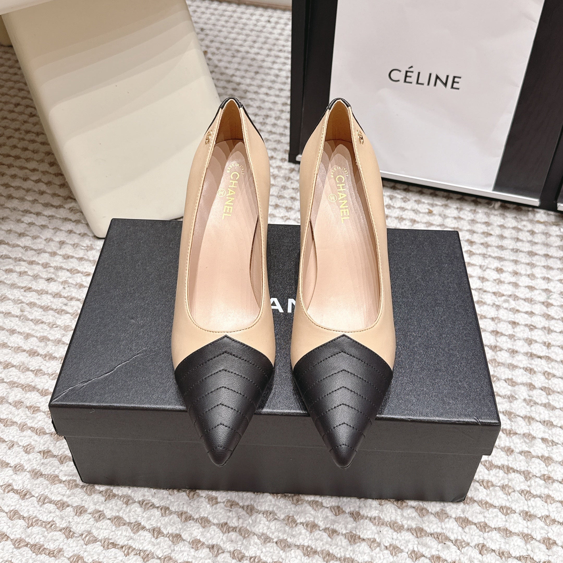 CHANEL 26S HIGH HEELS IN BEIGE LAMBSKIN WITH BLACK CHEVRON-QUILTED TOE