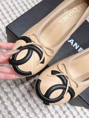 CHANEL 26S PEARL HIGH HEELS 55 MM IN BEIGE CALFSKIN WITH BLACK CC LOGO