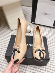 CHANEL 26S PEARL HIGH HEELS 55 MM IN BEIGE CALFSKIN WITH BLACK CC LOGO