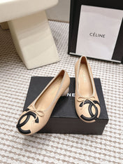 CHANEL 26S PEARL HIGH HEELS 55 MM IN BEIGE CALFSKIN WITH BLACK CC LOGO