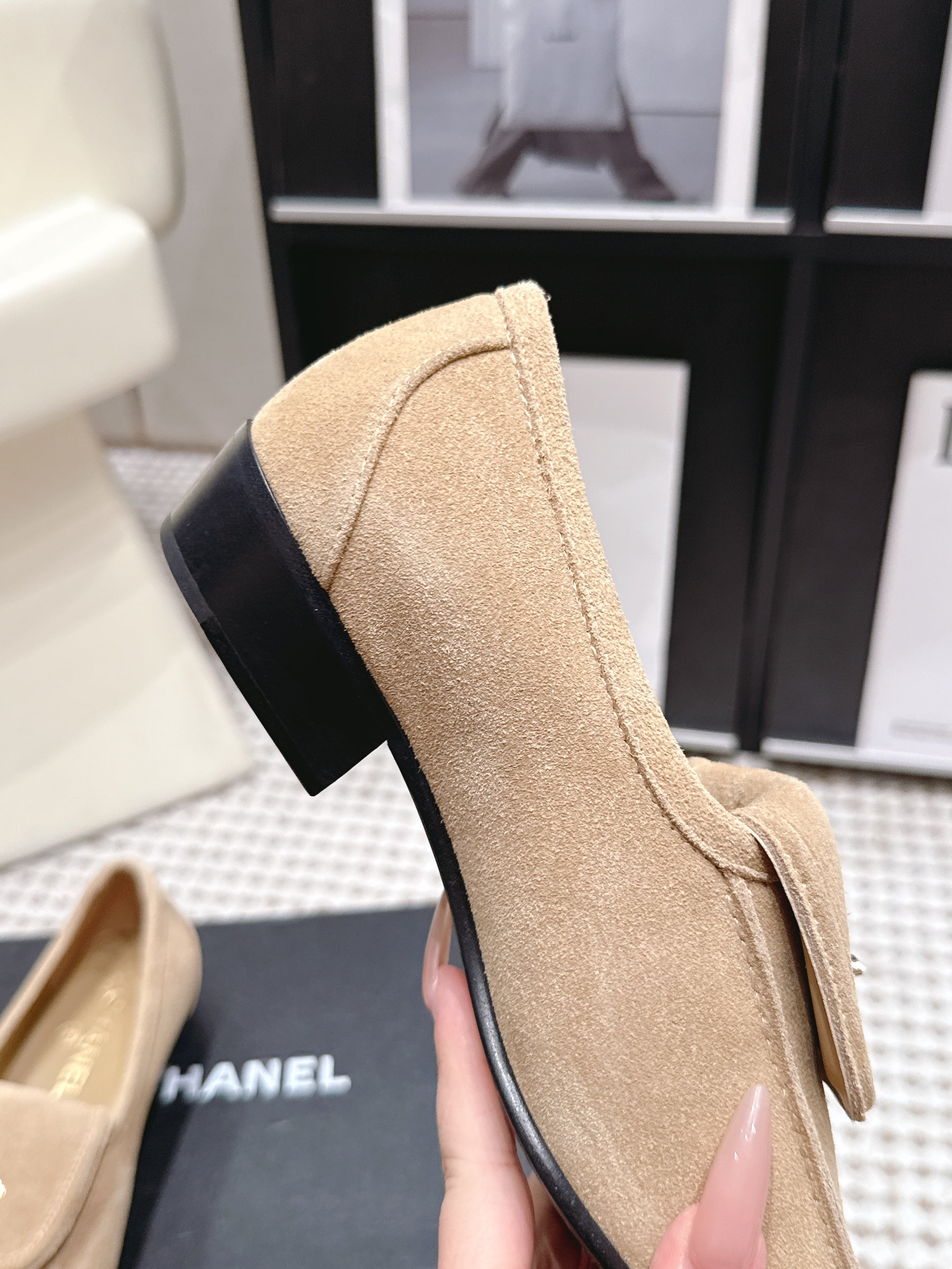 CHANEL 26S LOAFERS IN BEIGE SUEDE WITH GOLD-TONE CC LOGO