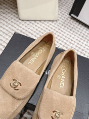 CHANEL 26S LOAFERS IN BEIGE SUEDE WITH GOLD-TONE CC LOGO