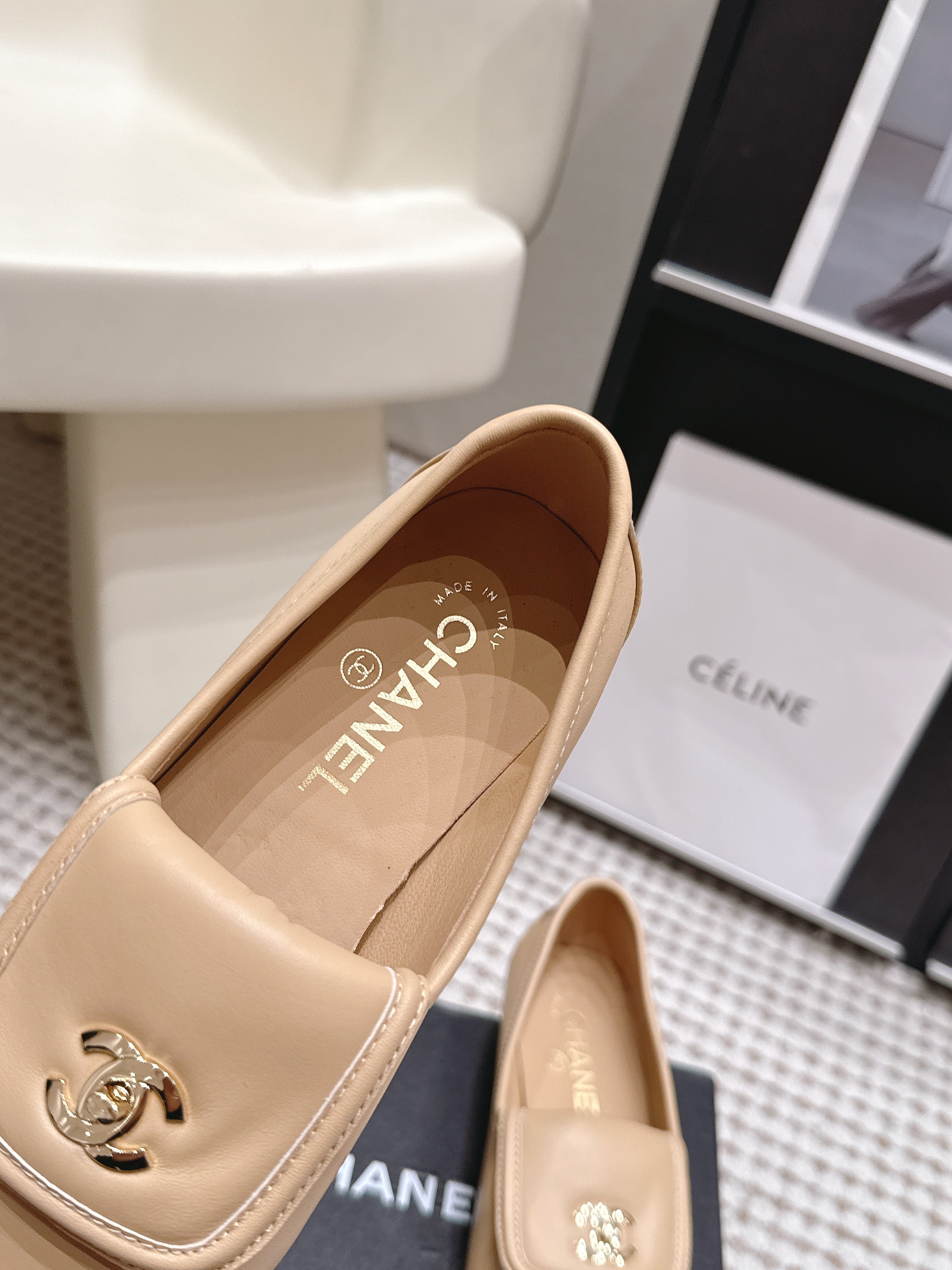 CHANEL 26S LOAFERS IN BEIGE CALFSKIN WITH GOLD-TONE CC LOGO