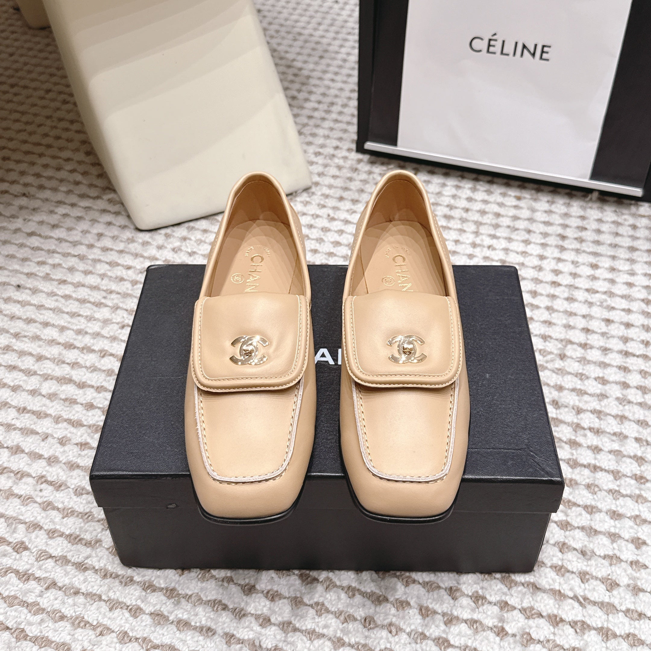 CHANEL 26S LOAFERS IN BEIGE CALFSKIN WITH GOLD-TONE CC LOGO
