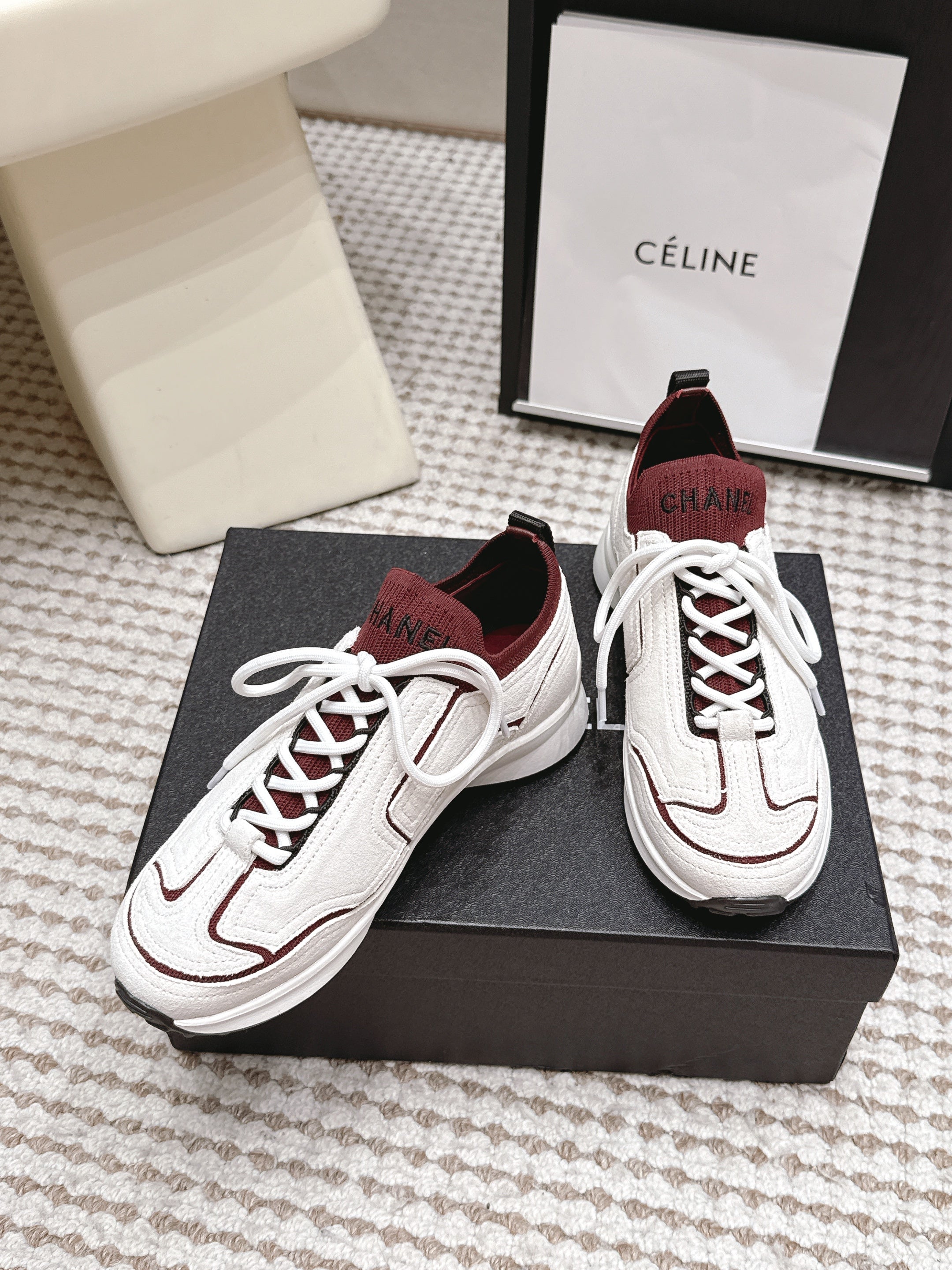 CHANEL 26S PLATFORM SNEAKERS 30 MM IN WHITE SUEDE WITH BURGUNDY FABRIC