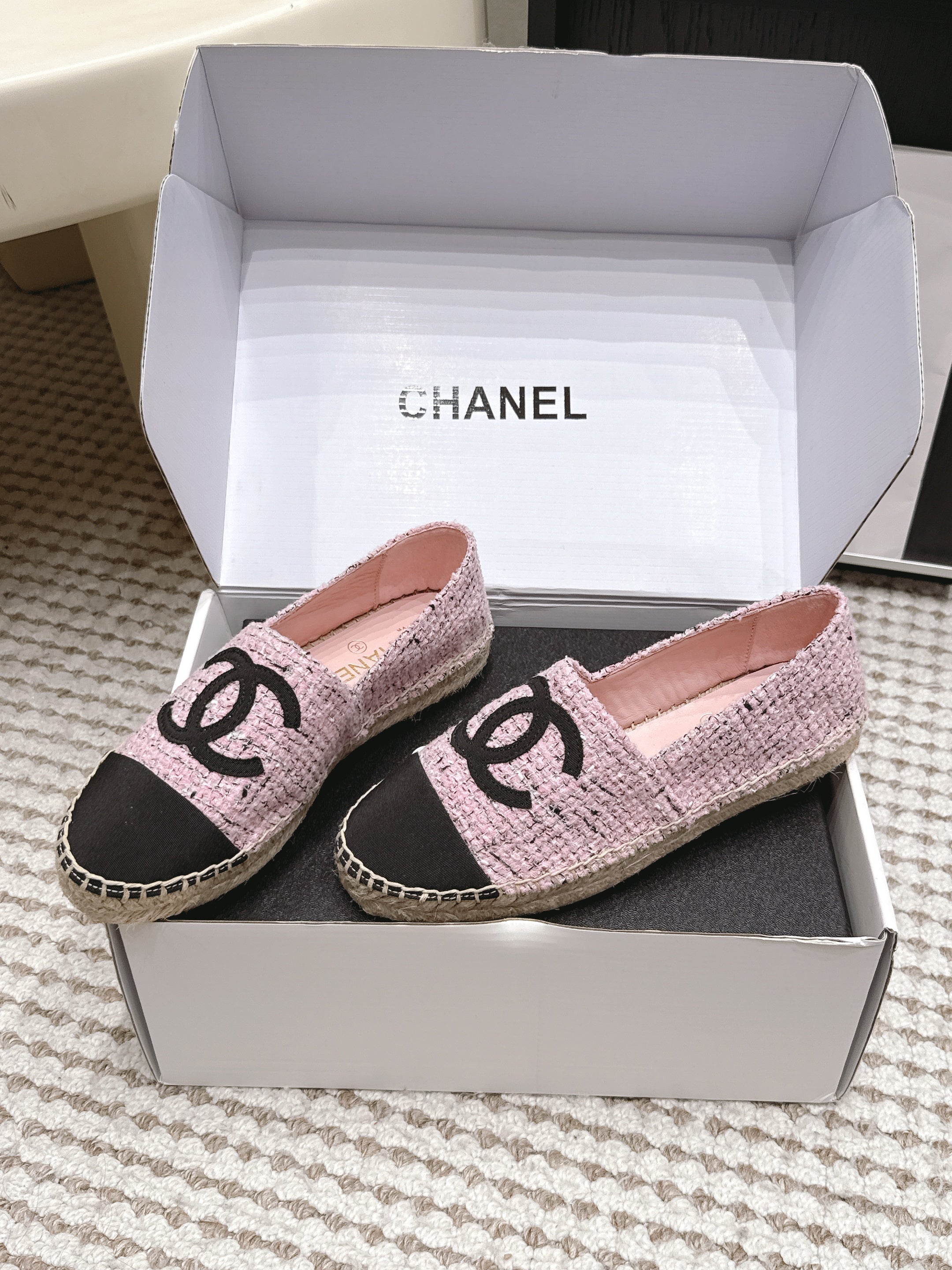 CHANEL 26S SLIP ONS IN PINK MIX BLACK TWEED AND PATENT CALFSKIN