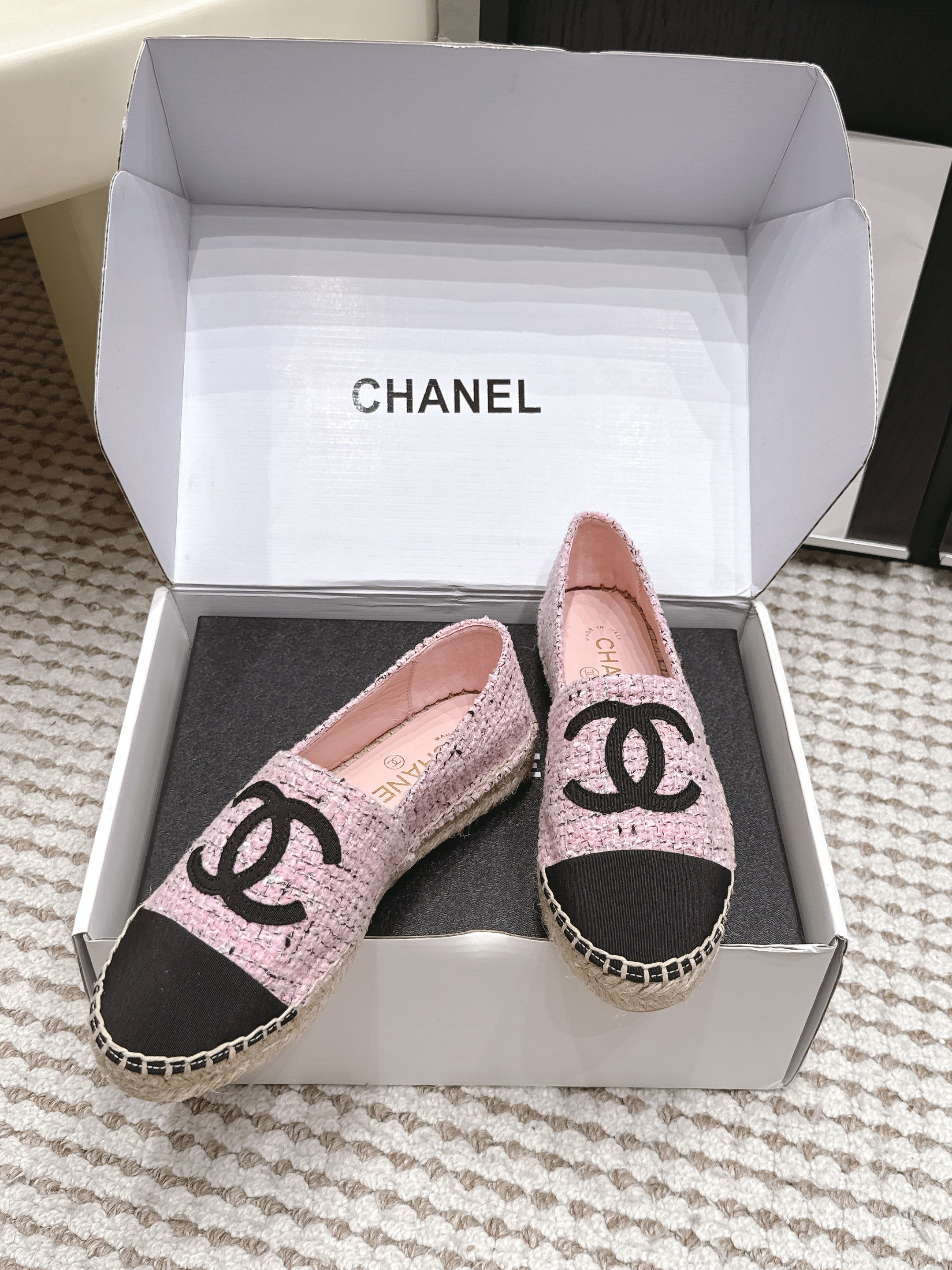 CHANEL 26S SLIP ONS IN PINK MIX BLACK TWEED AND PATENT CALFSKIN
