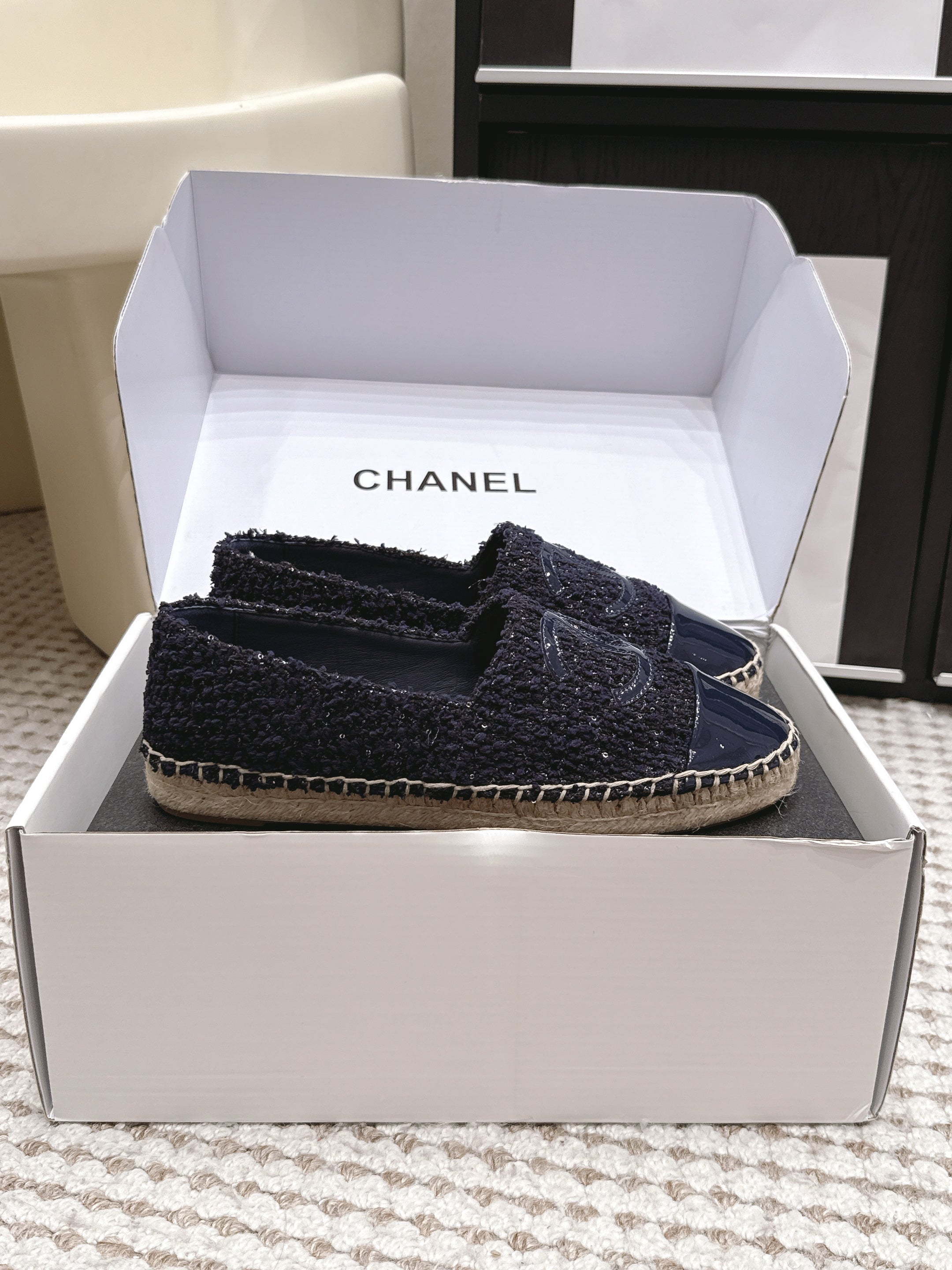 CHANEL 26S SLIP ONS IN NAVY BLUE TWEED AND PATENT CALFSKIN