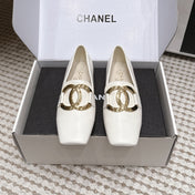 CHANEL 26S SQUARE TOE FLATS IN WHITE CALFSKIN WITH GOLD TONE CC LOGO