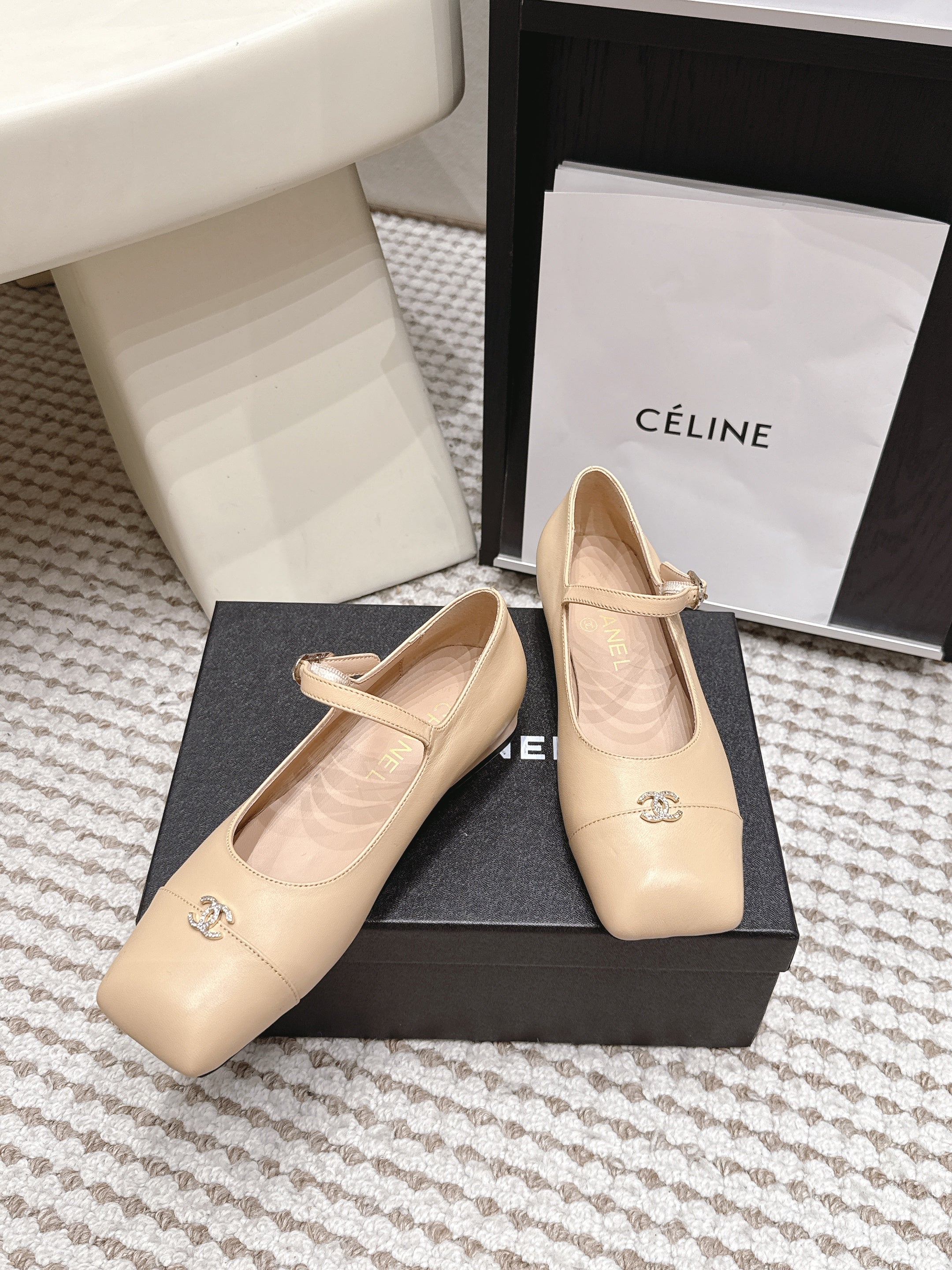 CHANEL 26S SQUARE TOE MARY JANE FLATS IN BEIGE CALFSKIN