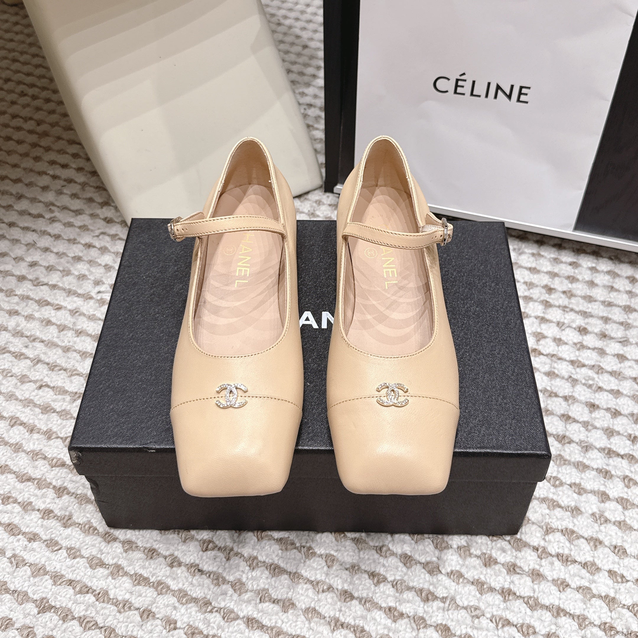 CHANEL 26S SQUARE TOE MARY JANE FLATS IN BEIGE CALFSKIN