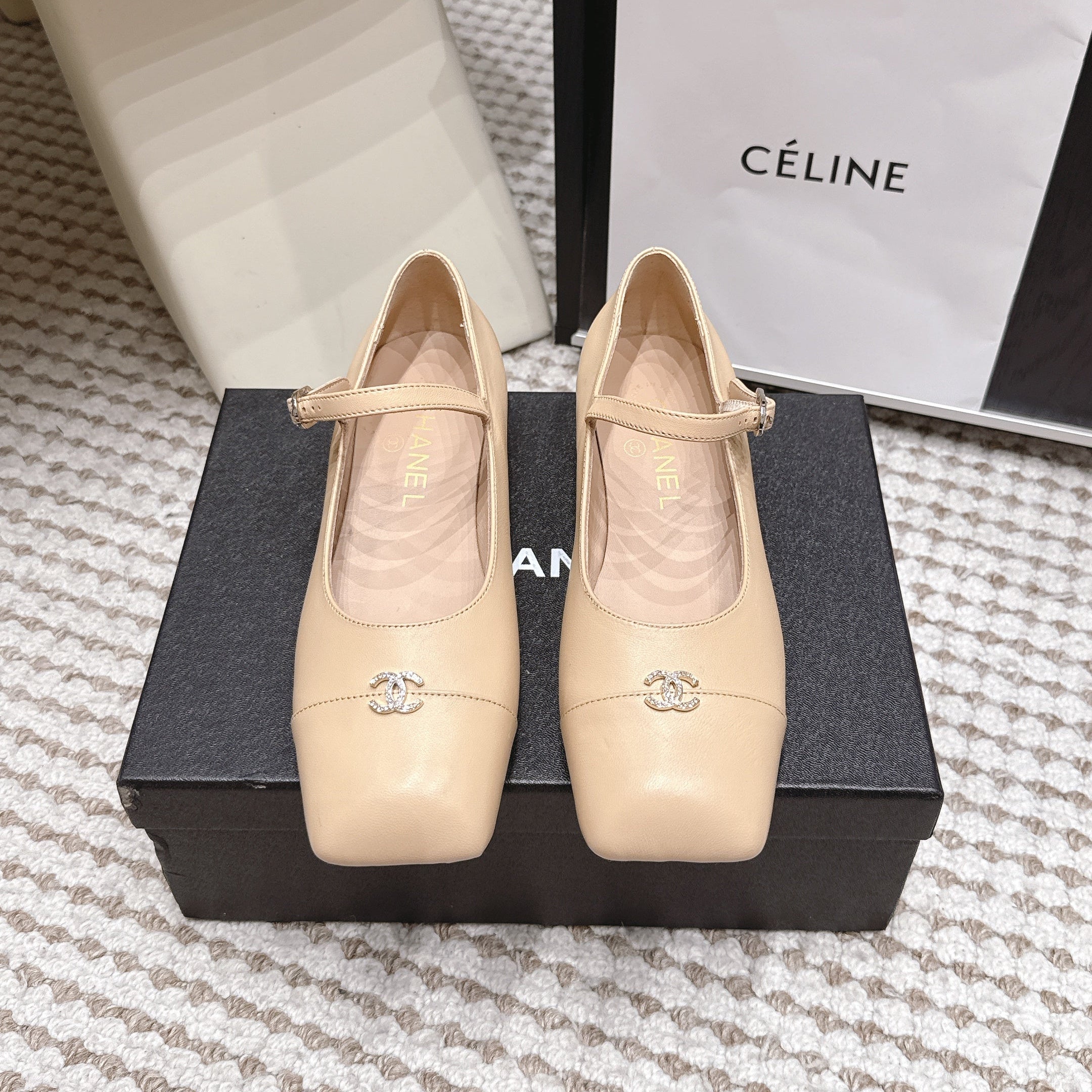 CHANEL 26S SQUARE TOE MARY JANE FLATS IN BEIGE CALFSKIN