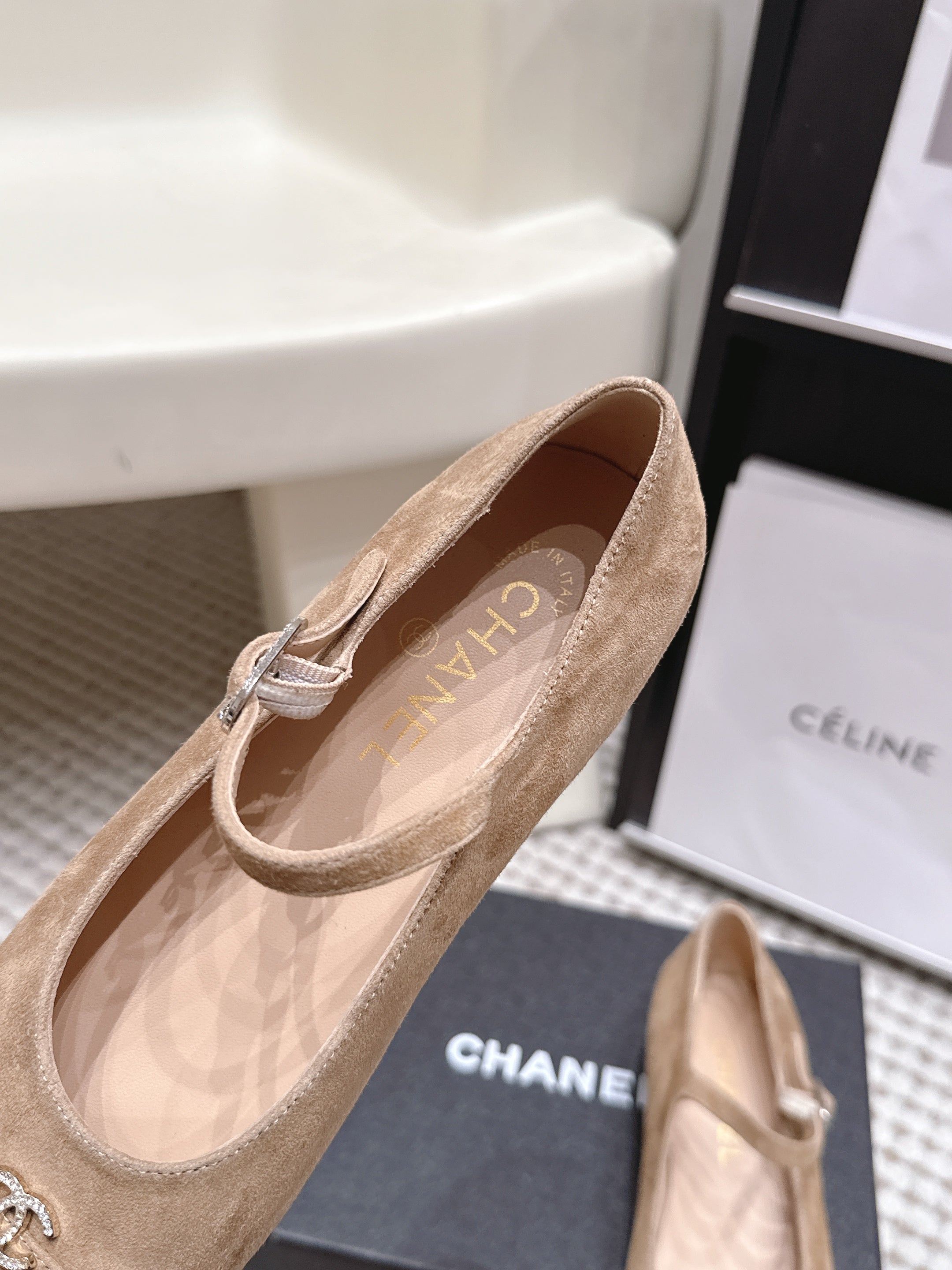 CHANEL 26S SQUARE TOE MARY JANE FLATS IN LIGHT BROWN SUEDE