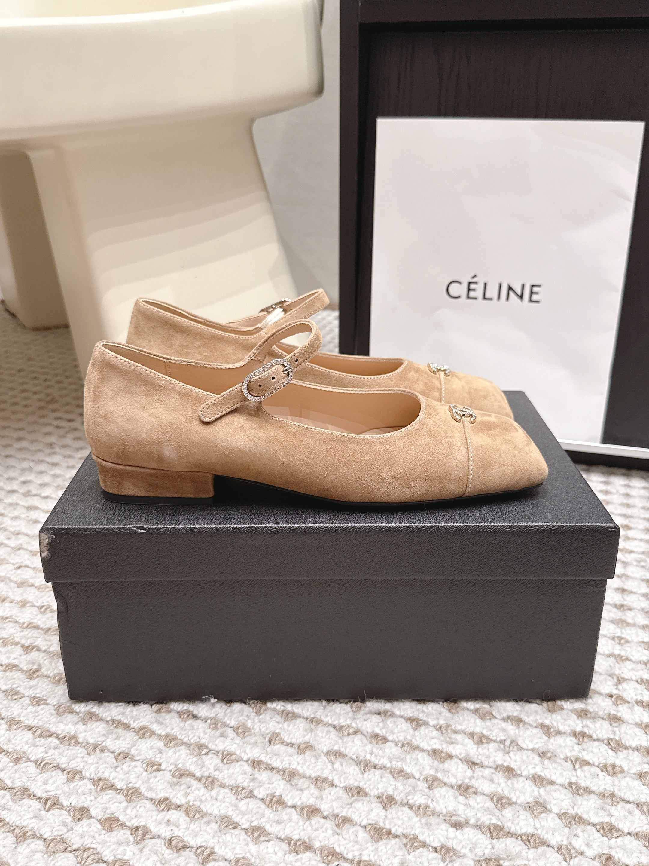CHANEL 26S SQUARE TOE MARY JANE FLATS IN LIGHT BROWN SUEDE