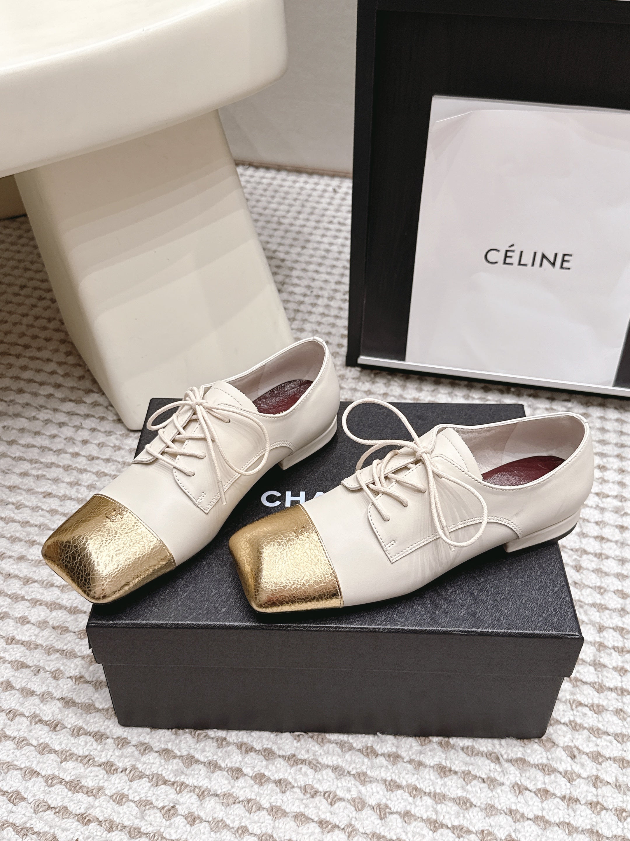 CHANEL 26S LACE-UP OXFORD SHOES IN LIGHT BEIGE CALFSKIN WITH GOLD TOE CAP