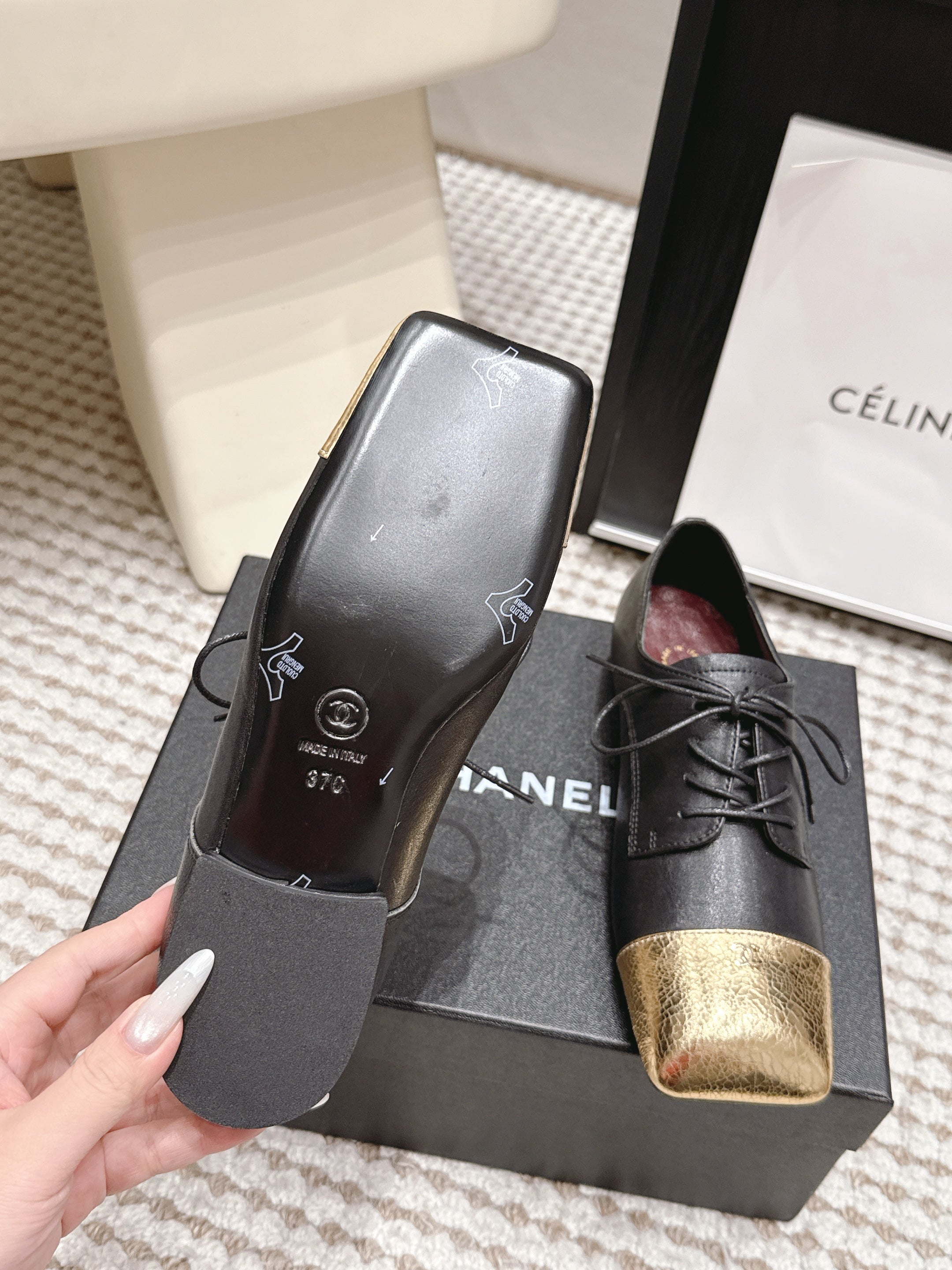 CHANEL 26S LACE-UP OXFORD SHOES IN BLACK CALFSKIN WITH GOLD TOE CAP