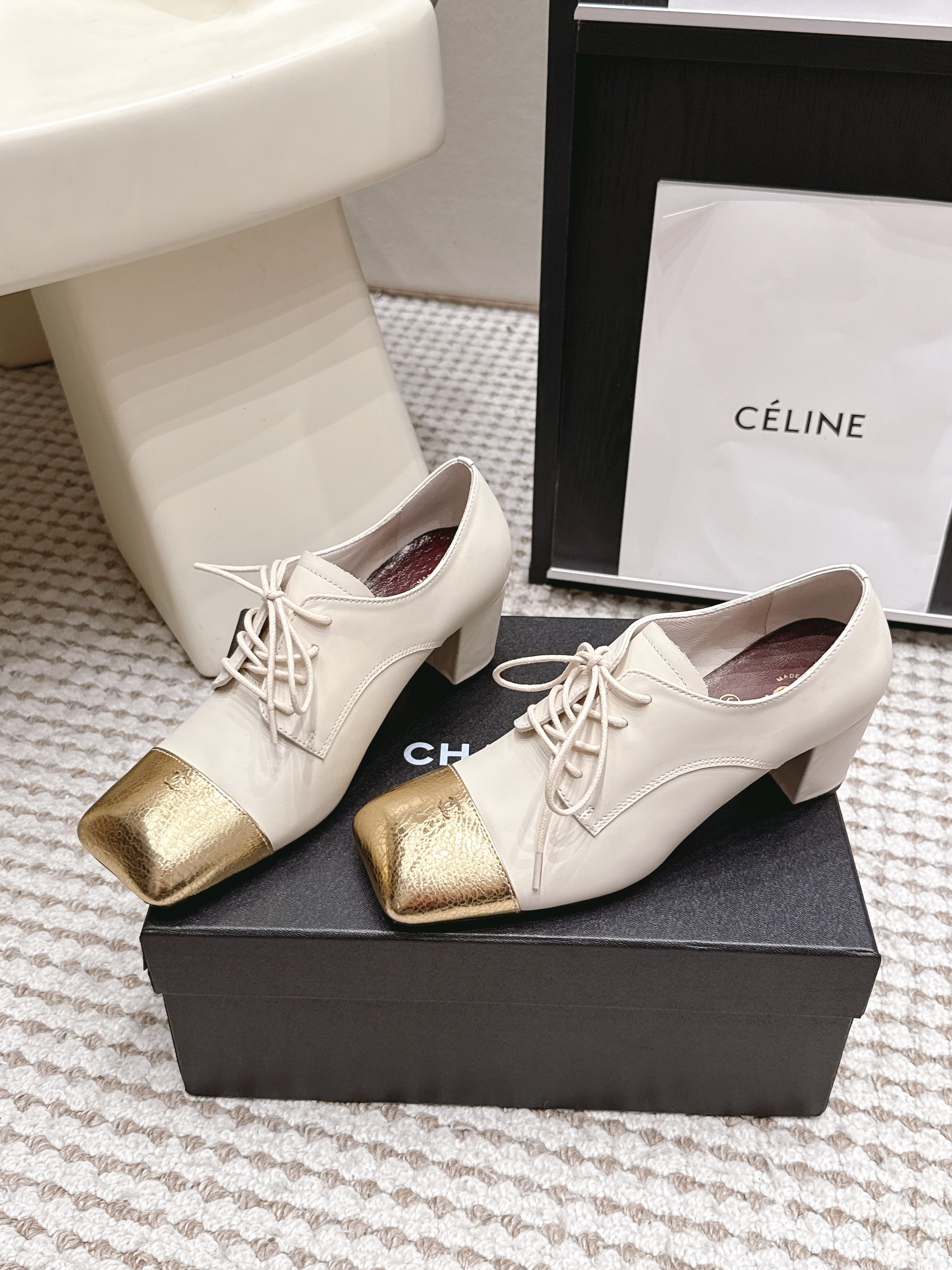 CHANEL 26S LACE-UP OXFORD HEELS IN LIGHT BEIGE CALFSKIN WITH GOLD TOE CAP