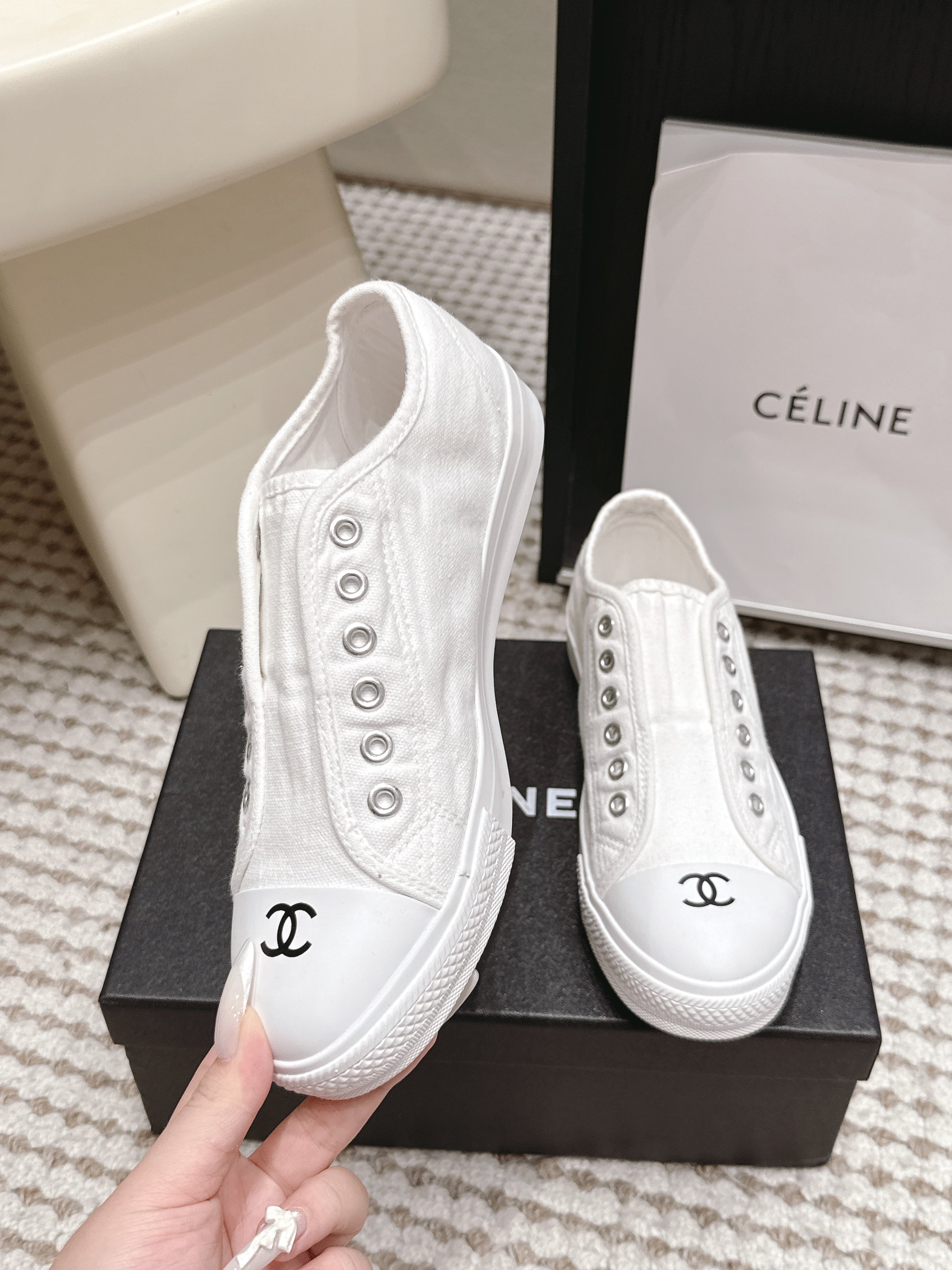 CHANEL 26S SNEAKERS IN WHITE CANVAS