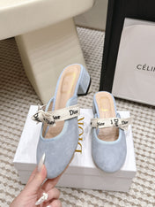 DIOR 26S CLOSED-TOE LOW-HEEL MULE IN LIGHT BLUE SUEDE WITH BOW