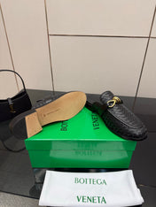 BOTTEGA VENETA 26S BACKLESS LOAFERS IN BLACK TECHNICAL WOVEN CALFSKIN