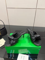 BOTTEGA VENETA 26S KNOT-STRAP HIGH-HEEL SANDALS IN BLACK LAMBSKIN