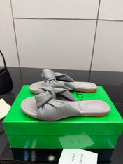 BOTTEGA VENETA 26S SLIDE SANDALS IN DARK GREY LAMBSKIN