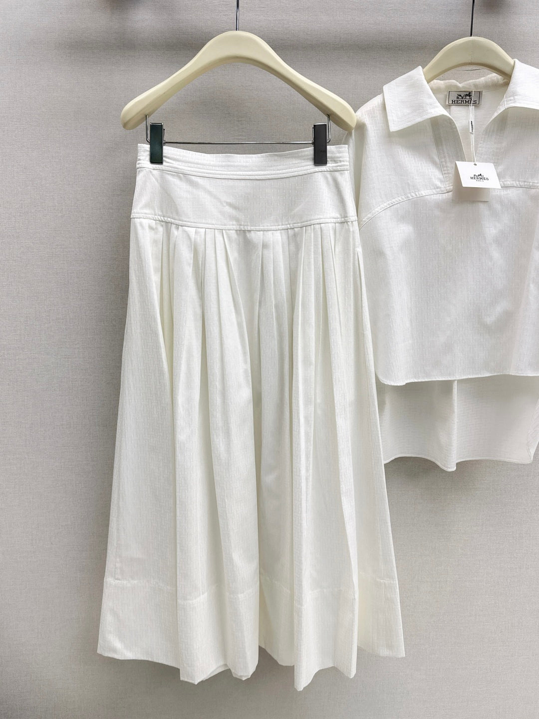 HERMES 26S SHIRT AND SKIRT SET 524