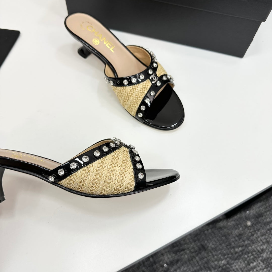 CC HIGH HEEL 25S 50 MM IN BEIGE RAFFIA AND BLACK CALFSKIN WITH CRYSTALS