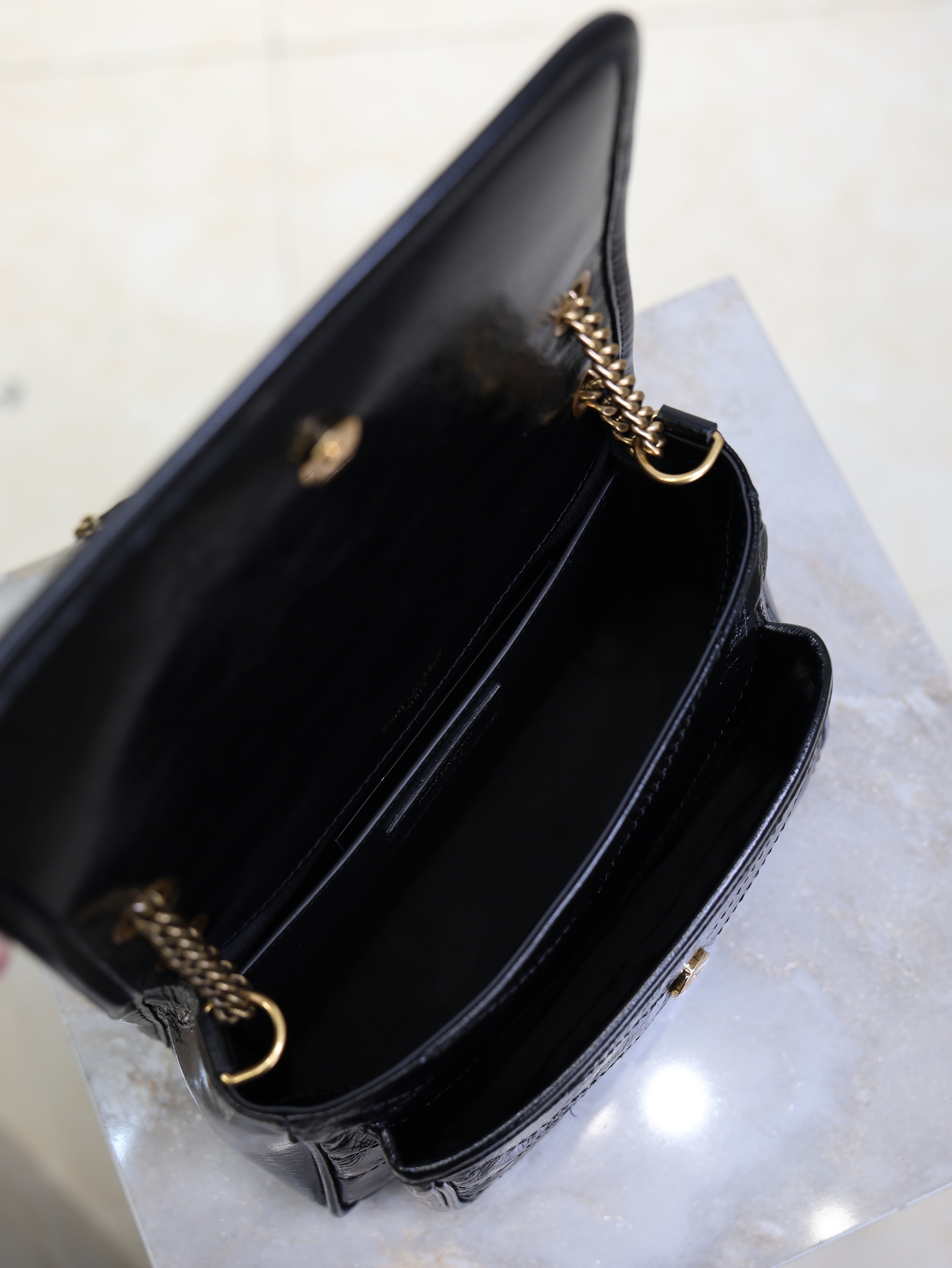YSL 25S NIKI BAG 22 IN BLACK GLOSSY CALFSKIN GOLD HARDWRE