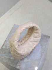 YSL 25S ICARINO 17 IN BEIGE QUILTED CALFSKIN GOLD HARDWARE