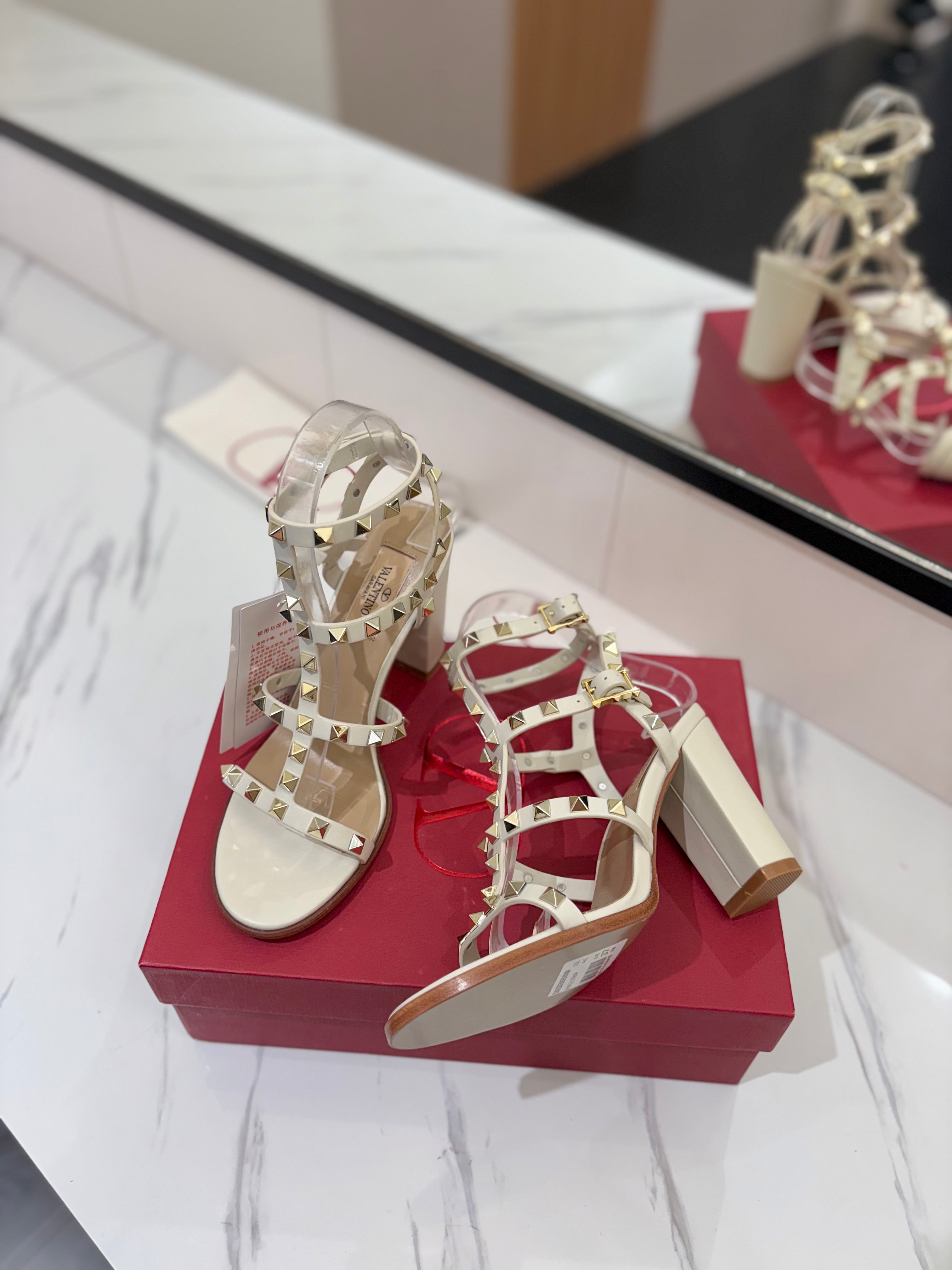 VALENTINO 26S STUDDED HIGH HEEL SANDALS 90 MM IN CREAM WHITE CALFSKIN